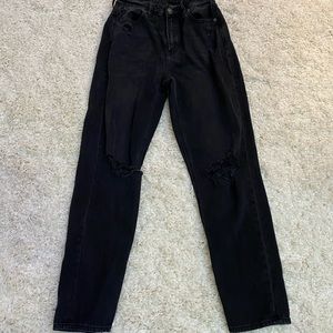 Black ripped jean from American Eagle
